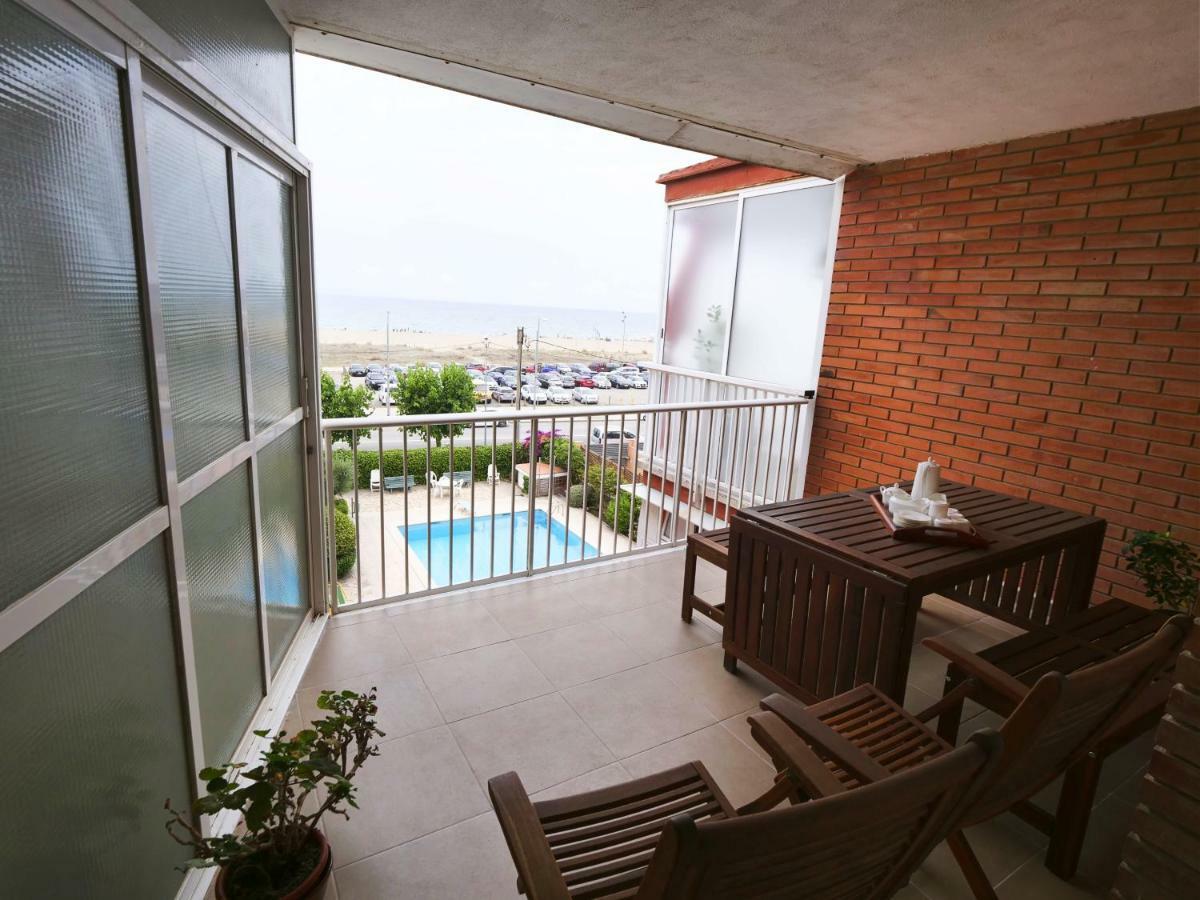 Apartamento Maraka Playa Castelldefels Esterno foto