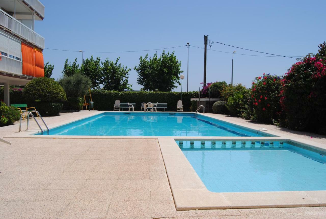 Apartamento Maraka Playa Castelldefels Esterno foto